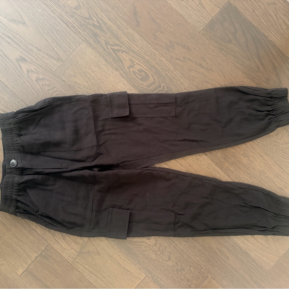 Women’s Black Cargo Jogger Pants - Classic Comfort